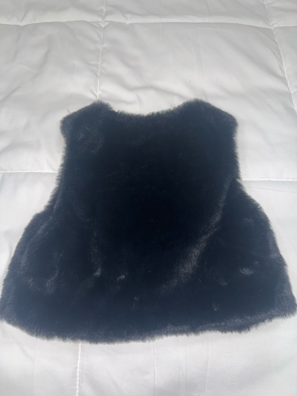 btween Black Faux Fur Sleeveless Vest - Picture 4 of 4